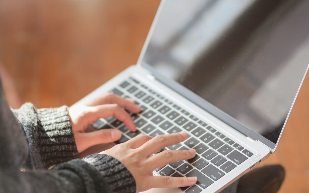 Zdalna praca projektanta wnętrz – czy to dobry pomysł?